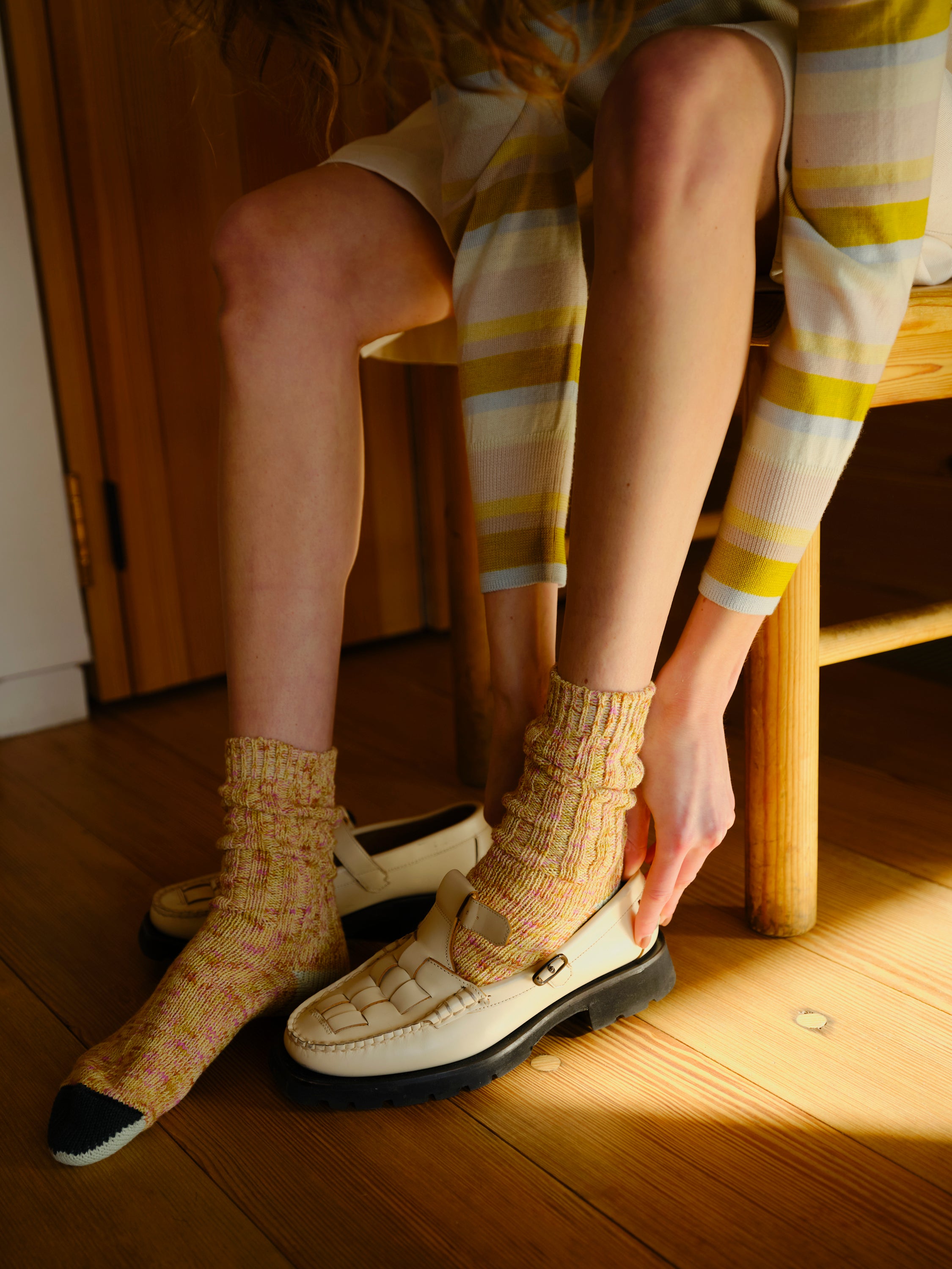 Cotton Split Toe Crew Socks