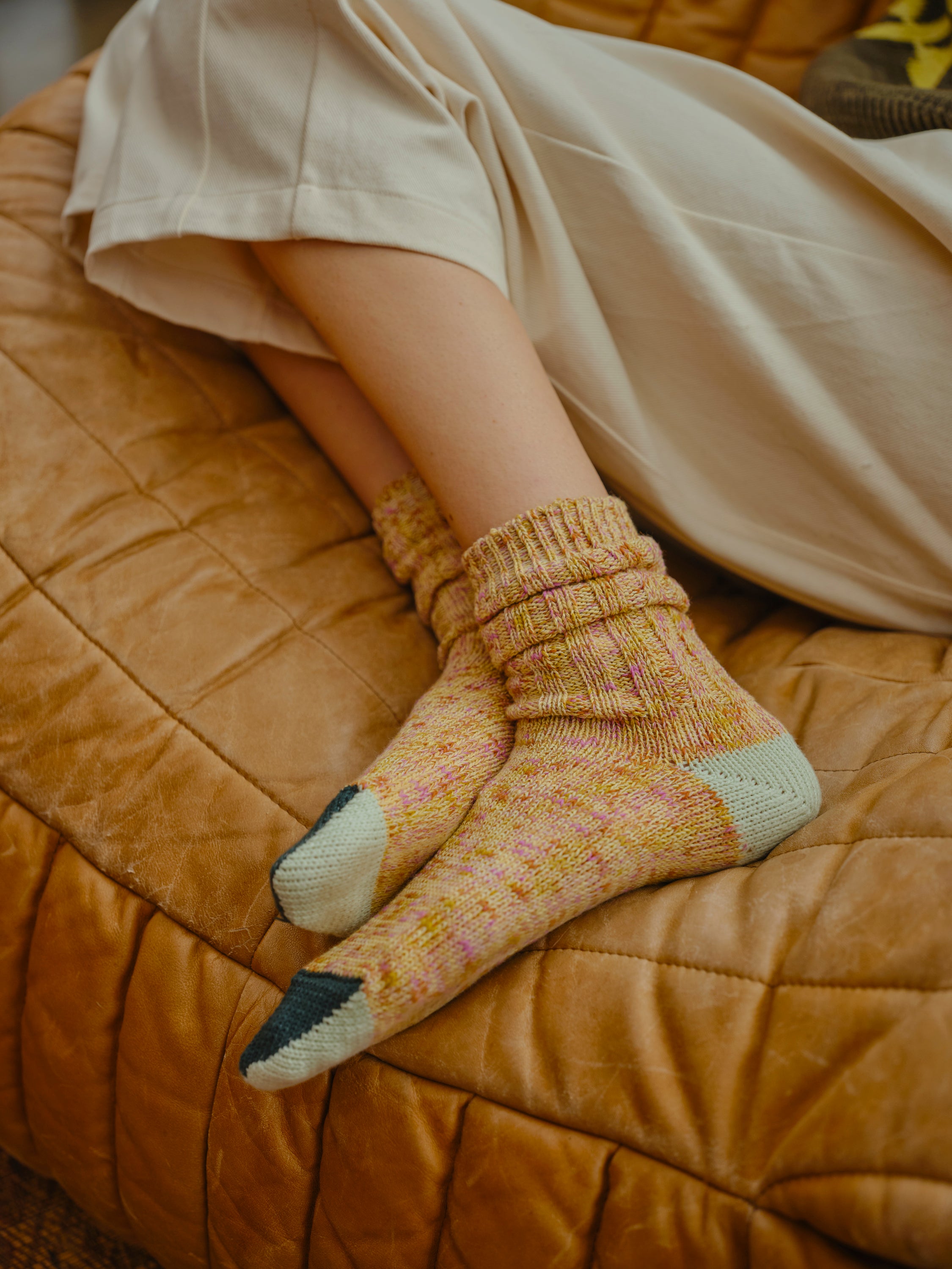 Cotton Split Toe Crew Socks