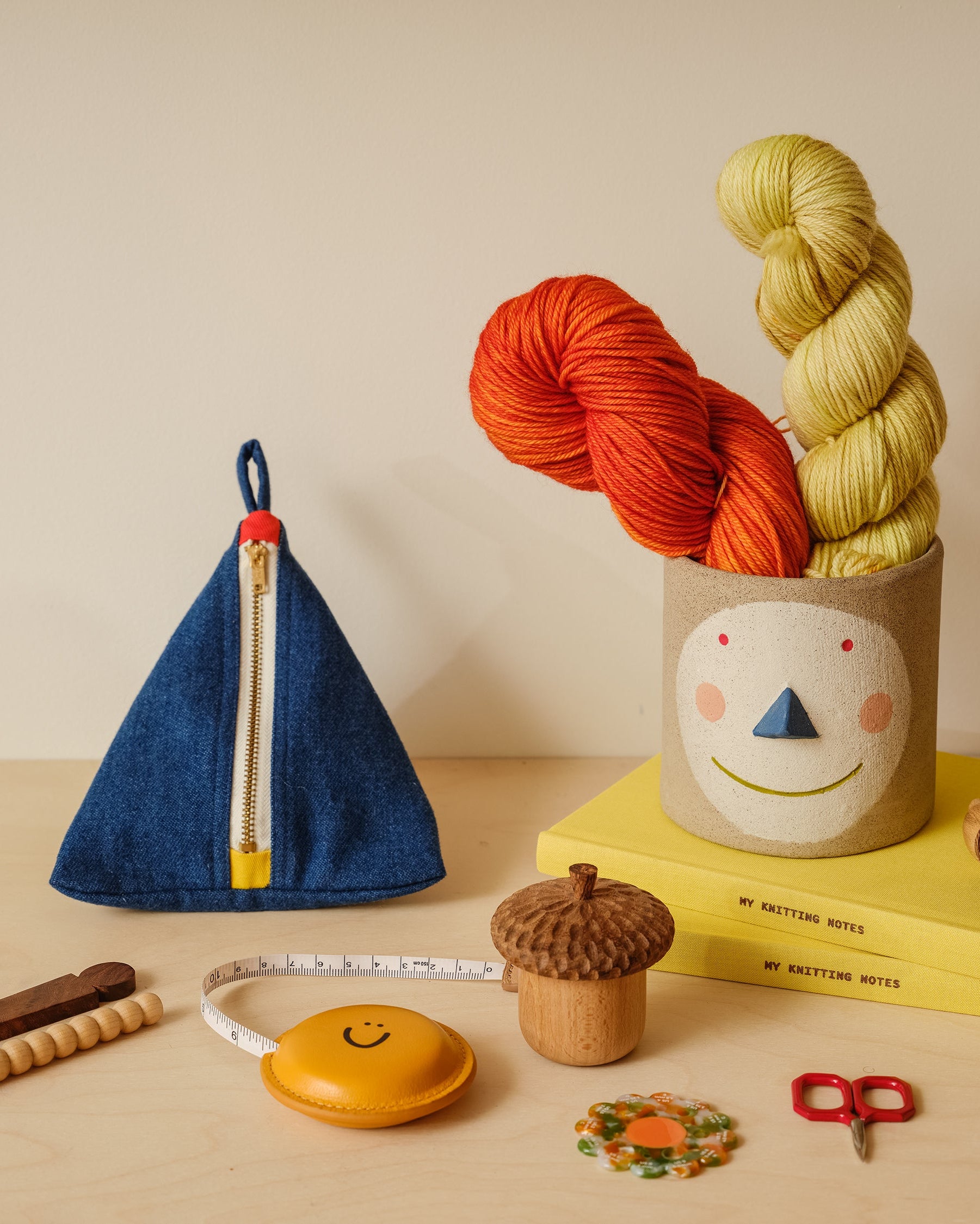 Stitch Marker Holding Acorn