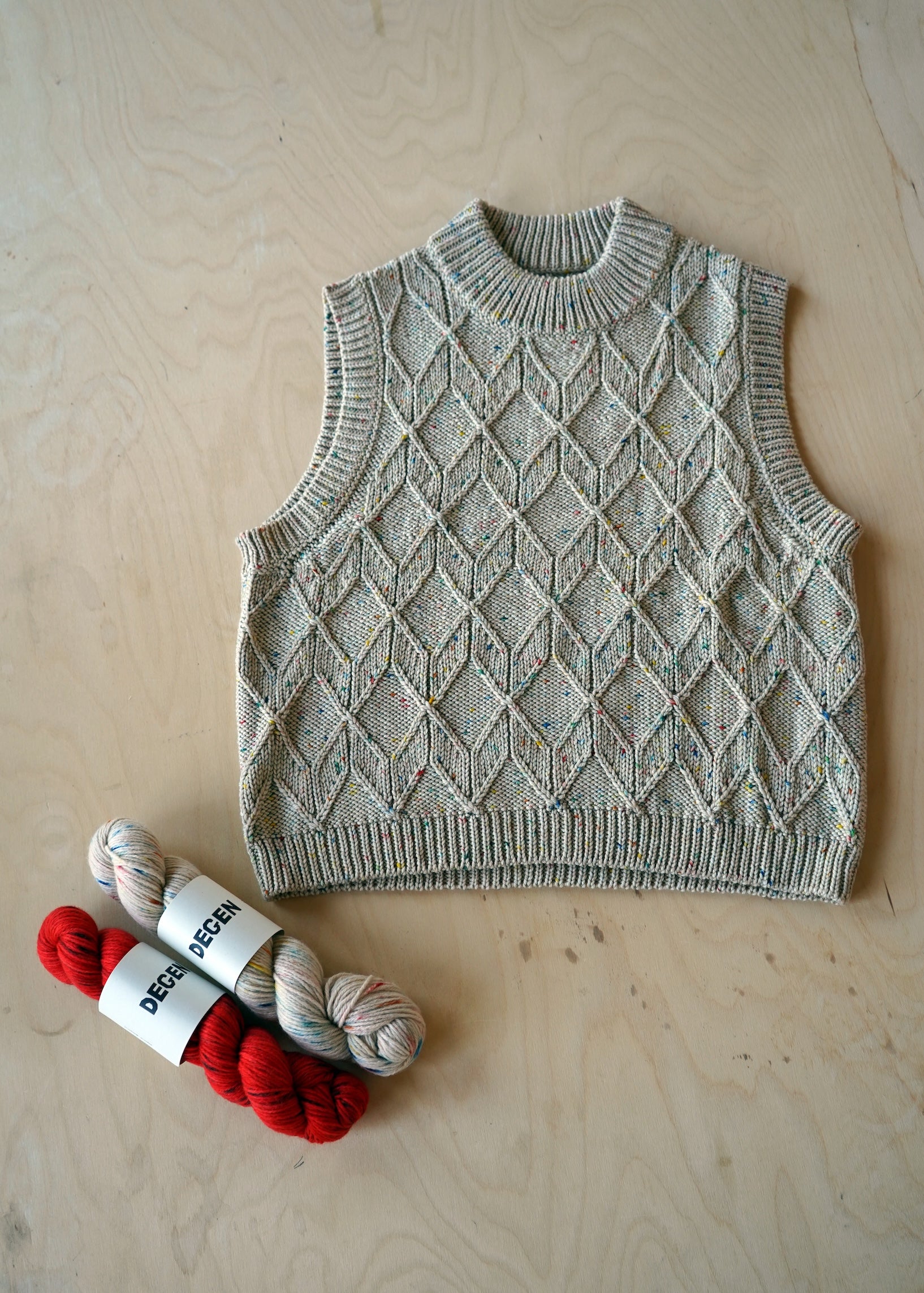 Harlequin Stitch Slipover Vest Pattern